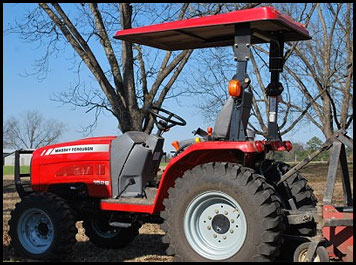 Massey Ferguson 1528 Tractor